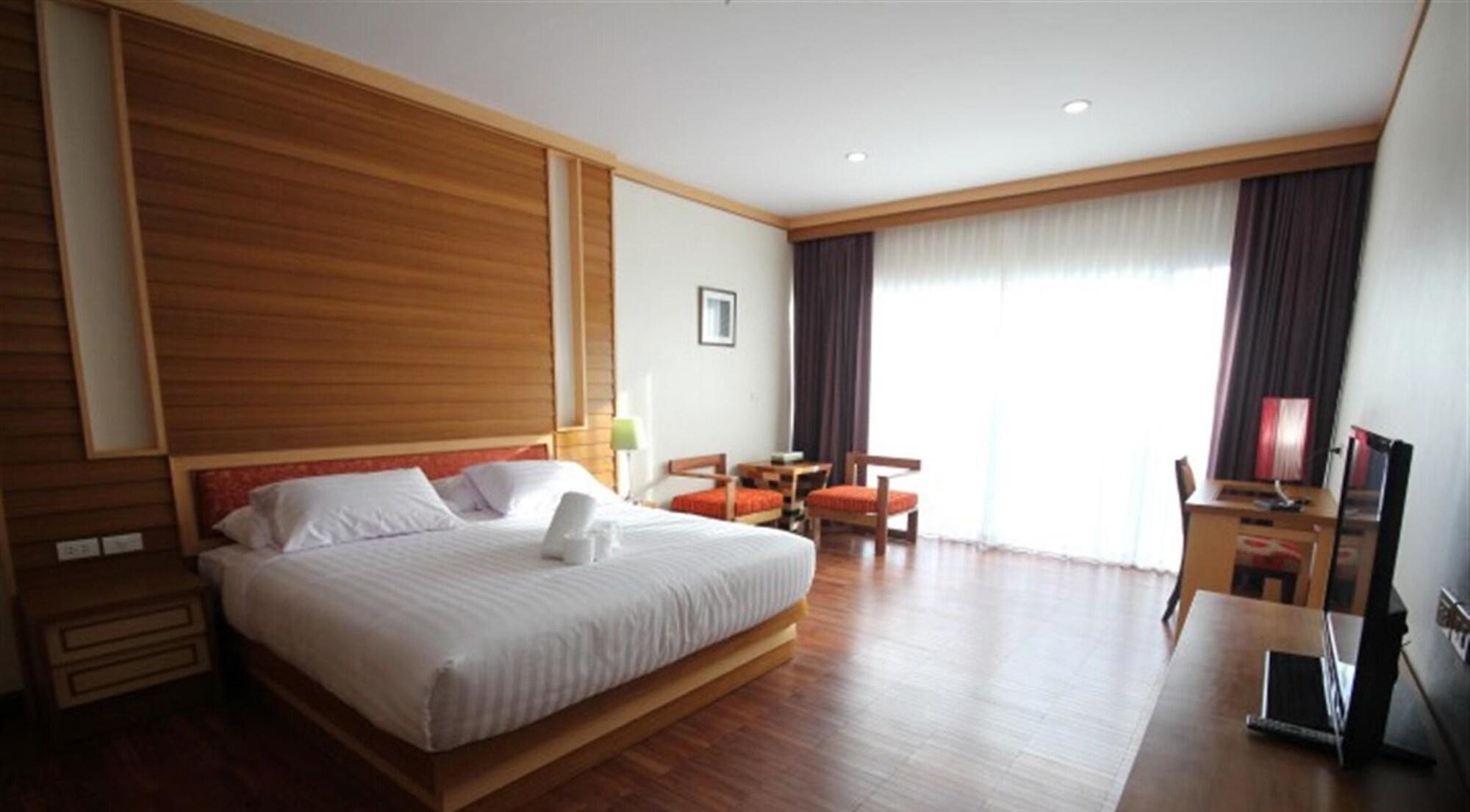 Taman Resort Фитсанулок Екстериор снимка