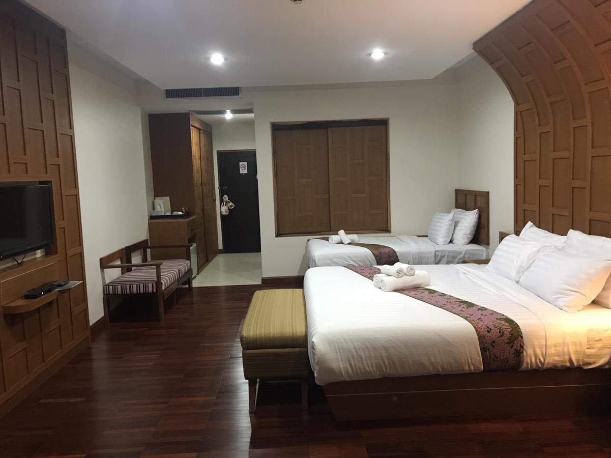 Taman Resort Фитсанулок Екстериор снимка