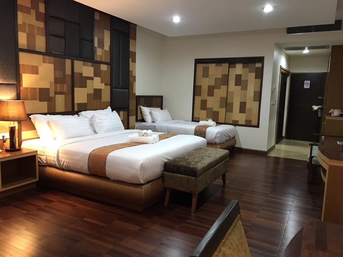 Taman Resort Фитсанулок Екстериор снимка